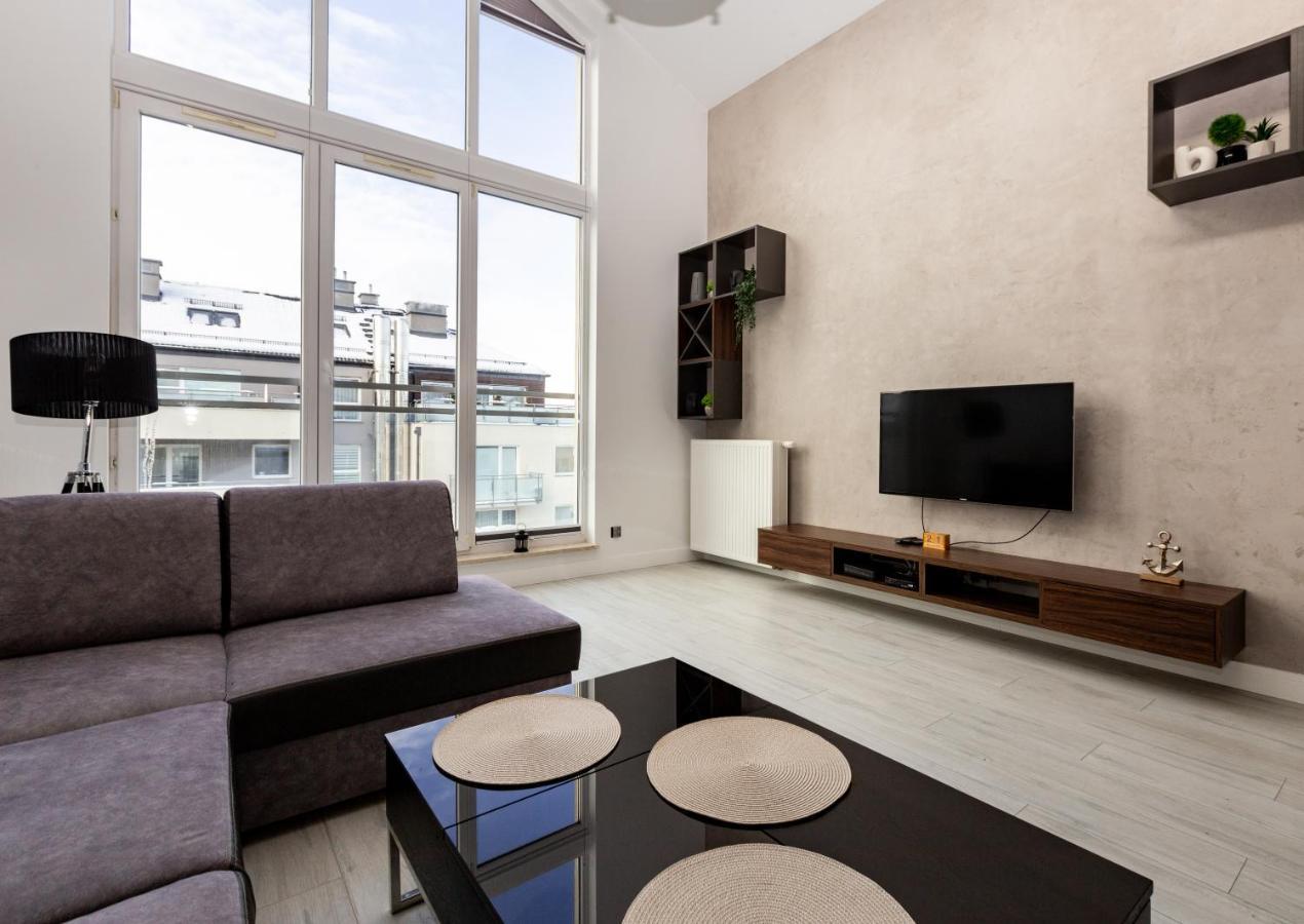 Janki Bryla Two-Level Apartment グディニャ エクステリア 写真